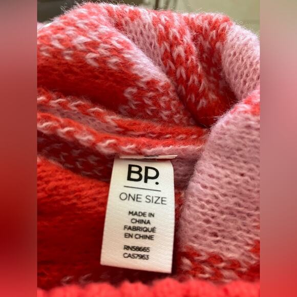 NWT Nordstrom BP.  Red/Pink Checkered Scarf and Hat - Picture 3 of 5